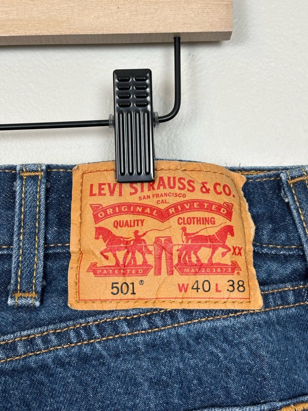 Levis Jeans Men 37x35.5 Blue 501 Straight Leg Dark Wash Button Fly Cotton Denim‎ - Picture 10 of 10